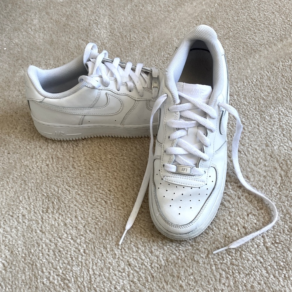 Nike Air Force 1 White 6.5 Youth